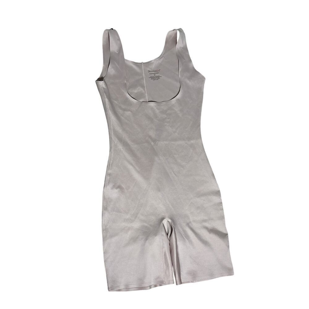 Skinnygirl Nude Full Body Shapewear Slip Medium Scoop Neck